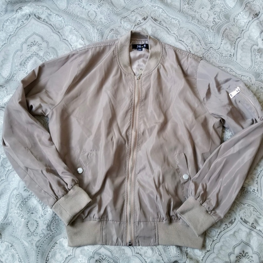 Light brown fashion Nova bomber jacket